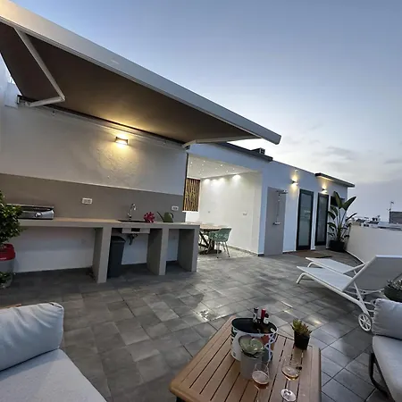 Deluxe Townhouse By Sunkeyrents