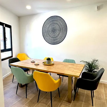 Deluxe Townhouse By Sunkeyrents