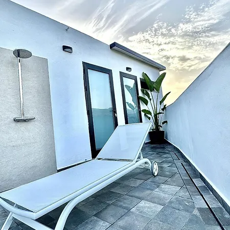 Deluxe Townhouse By Sunkeyrents דירה